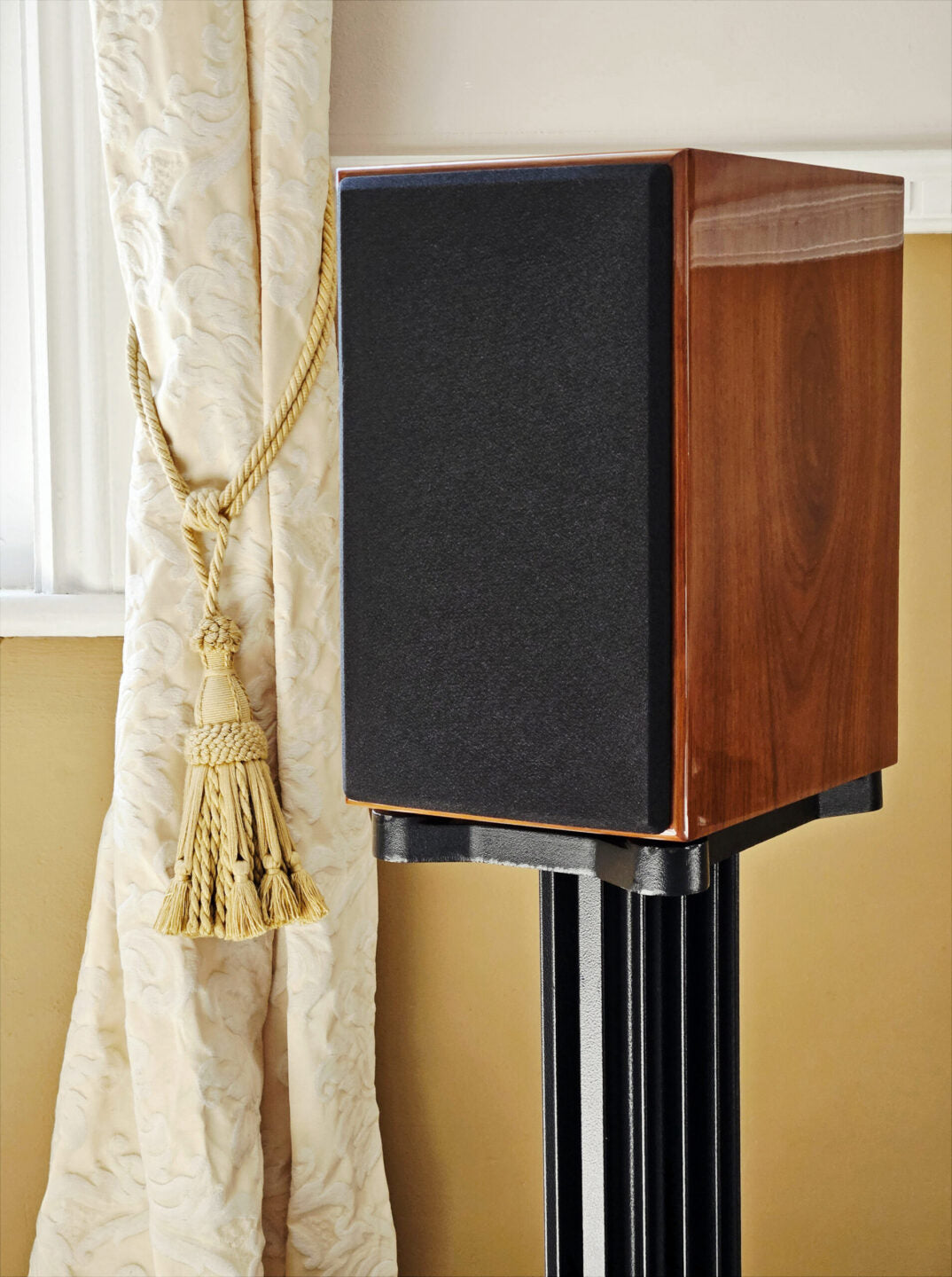 AE1 (40th Anniversary)